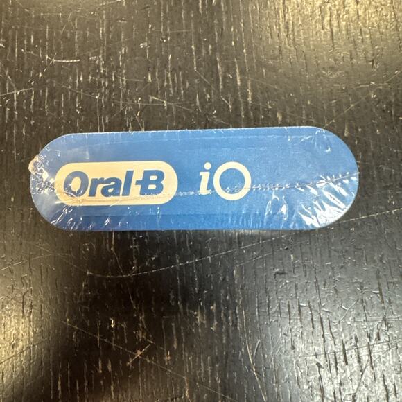 Oral-B iO Ultimate Clean Replacement Brush Heads 2 Pack - Black - Picture 3 of 4